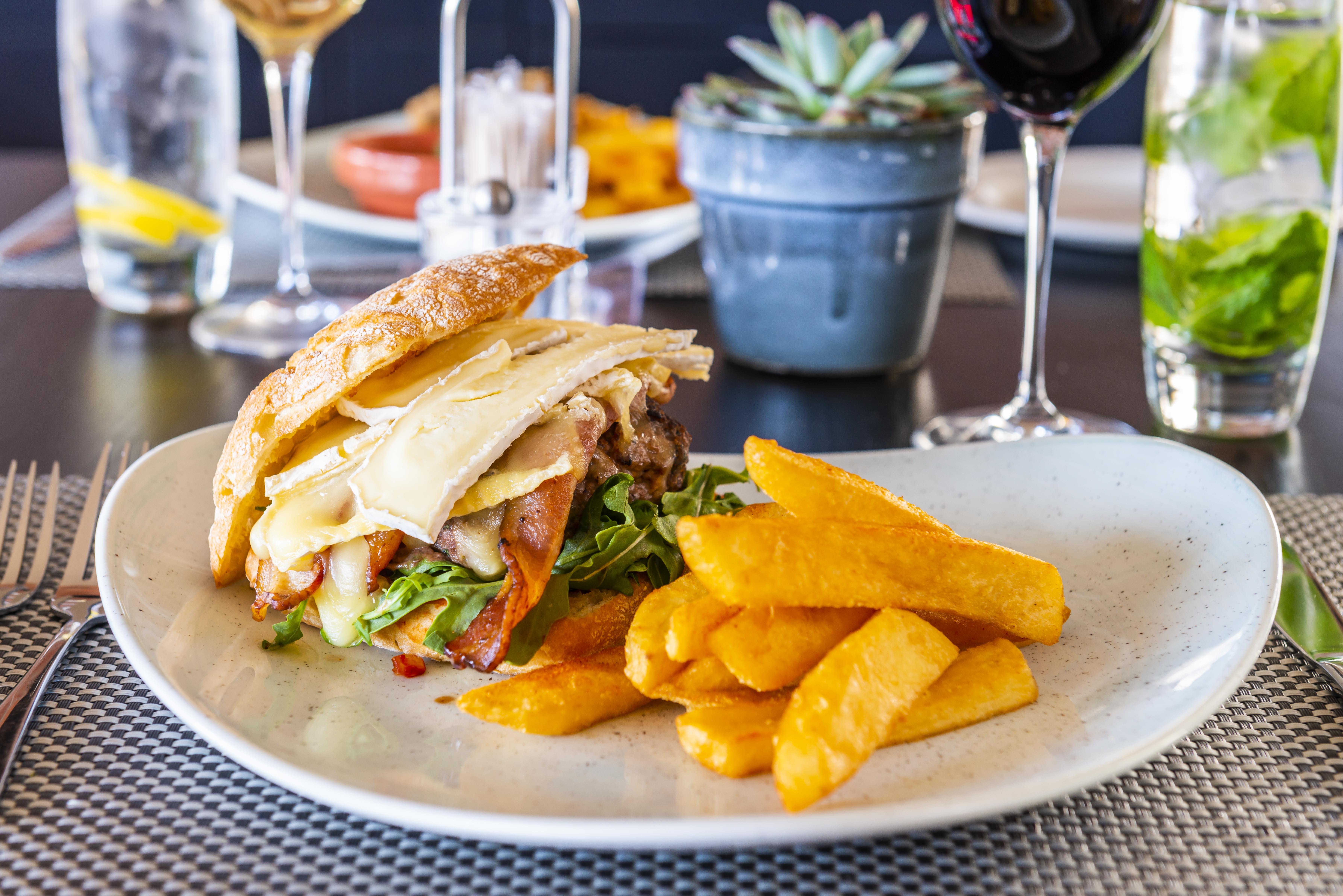 קייפטאון Aha Harbour Bridge Hotel & Suites מראה חיצוני תמונה