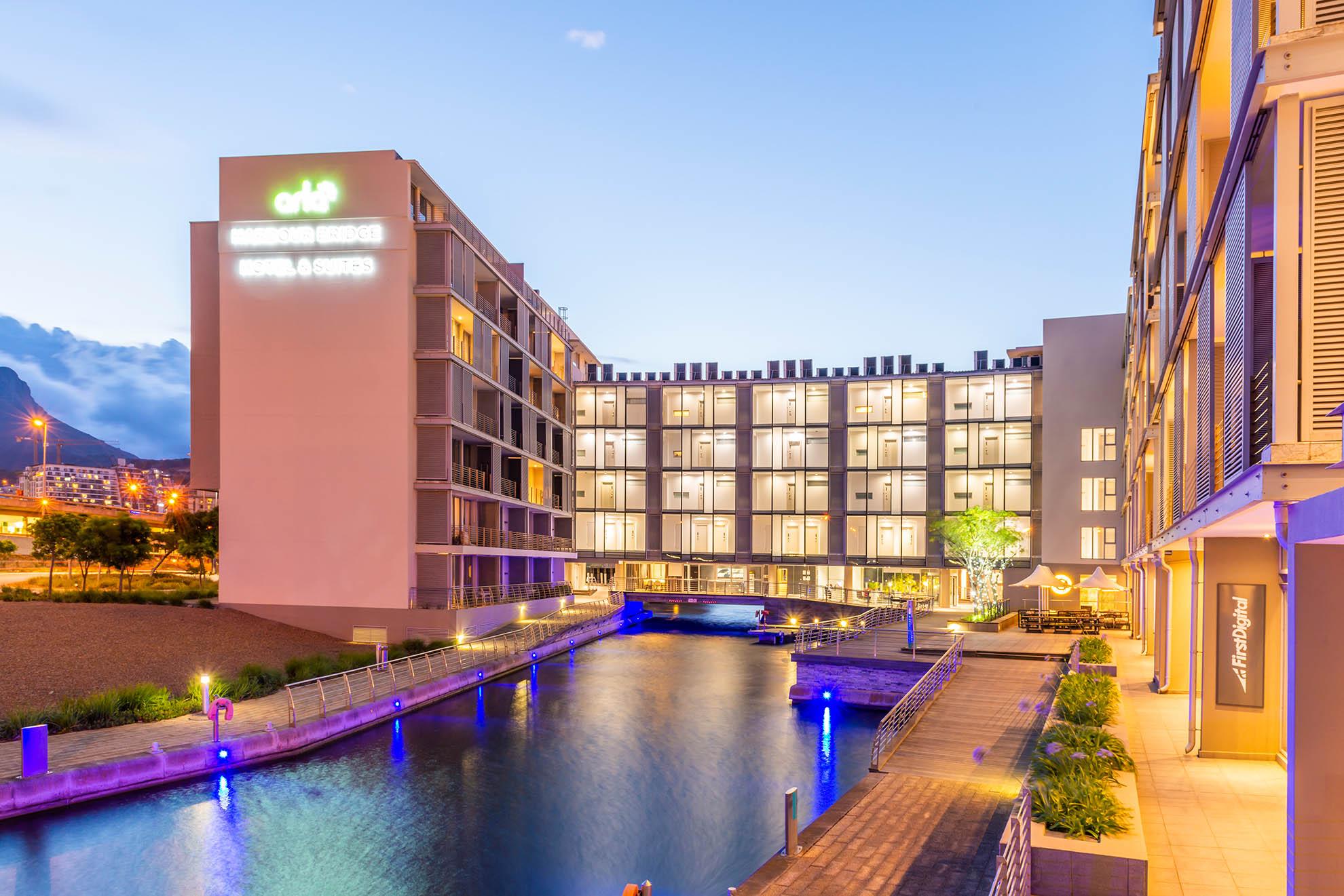 קייפטאון Aha Harbour Bridge Hotel & Suites מראה חיצוני תמונה